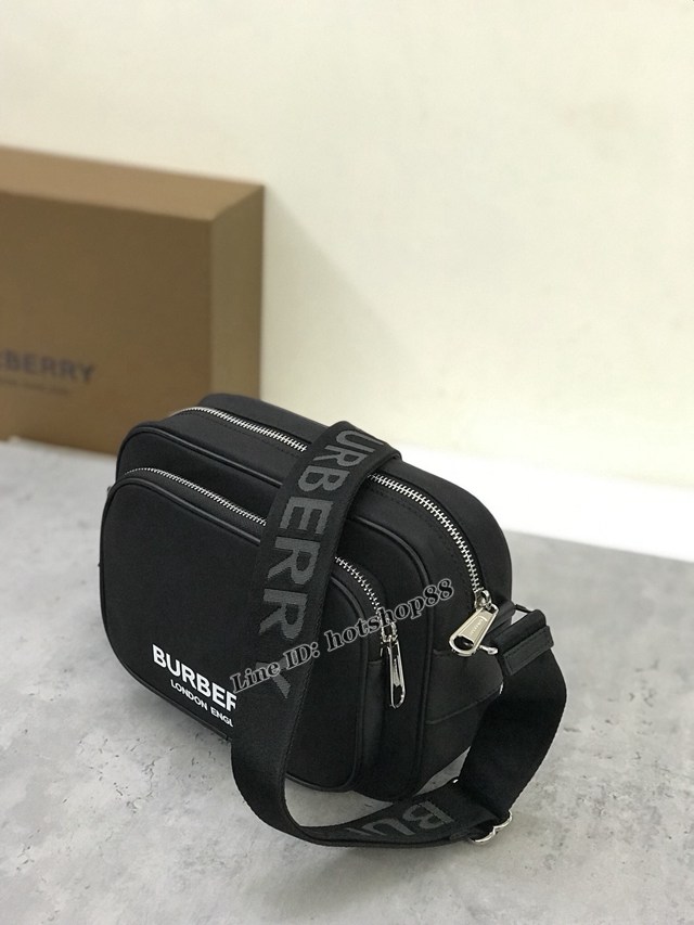 Burberry專櫃新款男女斜背包 巴寶莉品牌徽標印花相機包 yxb1159